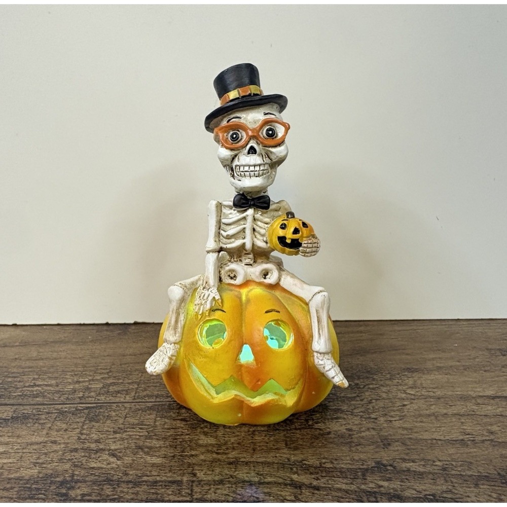 Halloween Skeleton On Pumpkin 4.5" Multi Color Light Up Figurine Top Hot Glasses